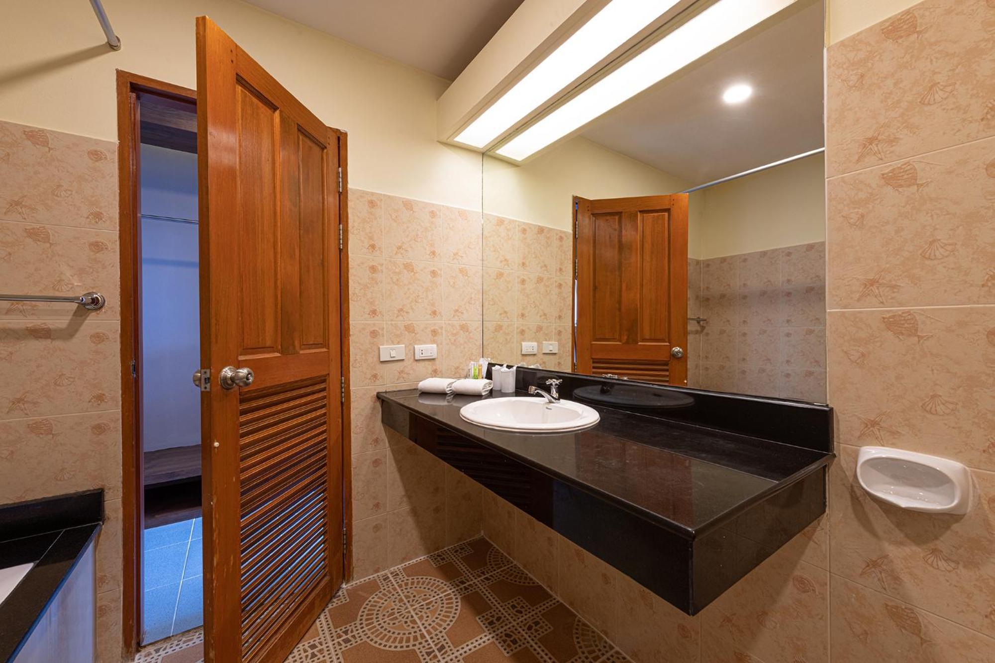 Blue Beach Grand Resort And Spa Rawai 외부 사진